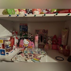 Hello kitty lot